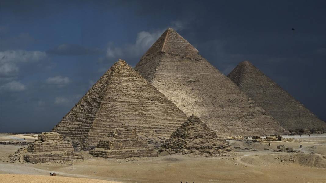Mısır'da turistlerin çekim noktası: Giza piramitleri 8