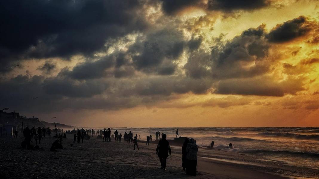 Gazze'de hüzün ve gün batımı 10