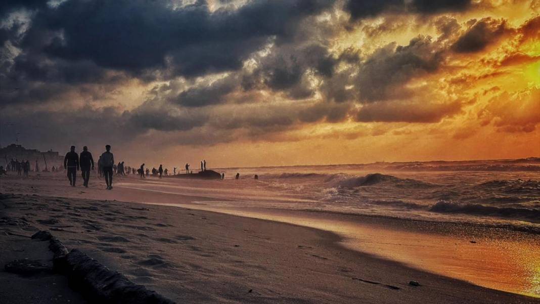 Gazze'de hüzün ve gün batımı 8