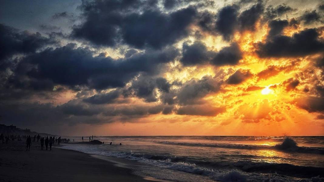 Gazze'de hüzün ve gün batımı 9