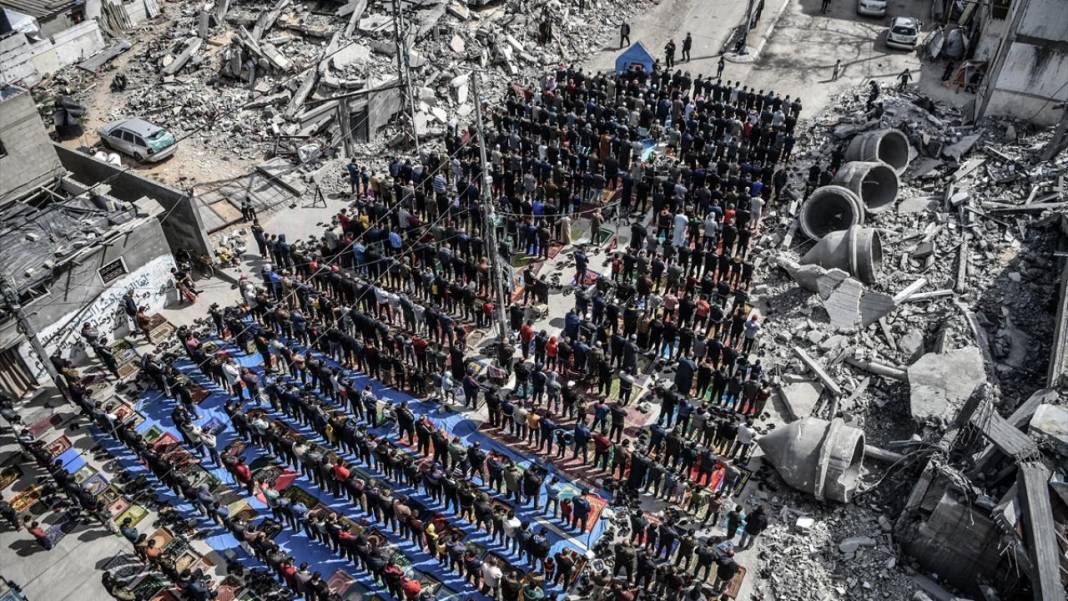 Filistinliler imanlarıyla katiller sürüsü israile direniyor 1