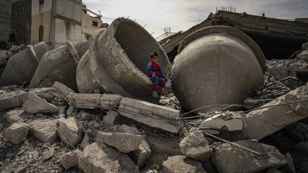 Filistinliler imanlarıyla katiller sürüsü israile direniyor 11