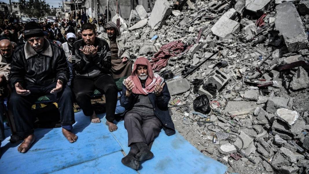 Filistinliler imanlarıyla katiller sürüsü israile direniyor 7