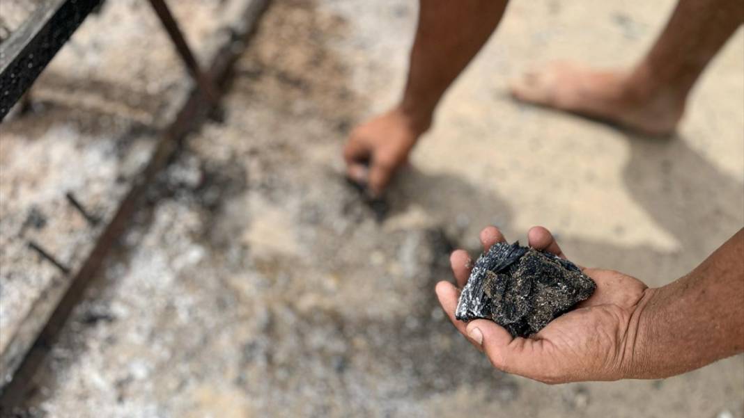 Gazzeli Ahmed, deniz suyunu basit imkanlarla arıtmaya çalışıyor 2