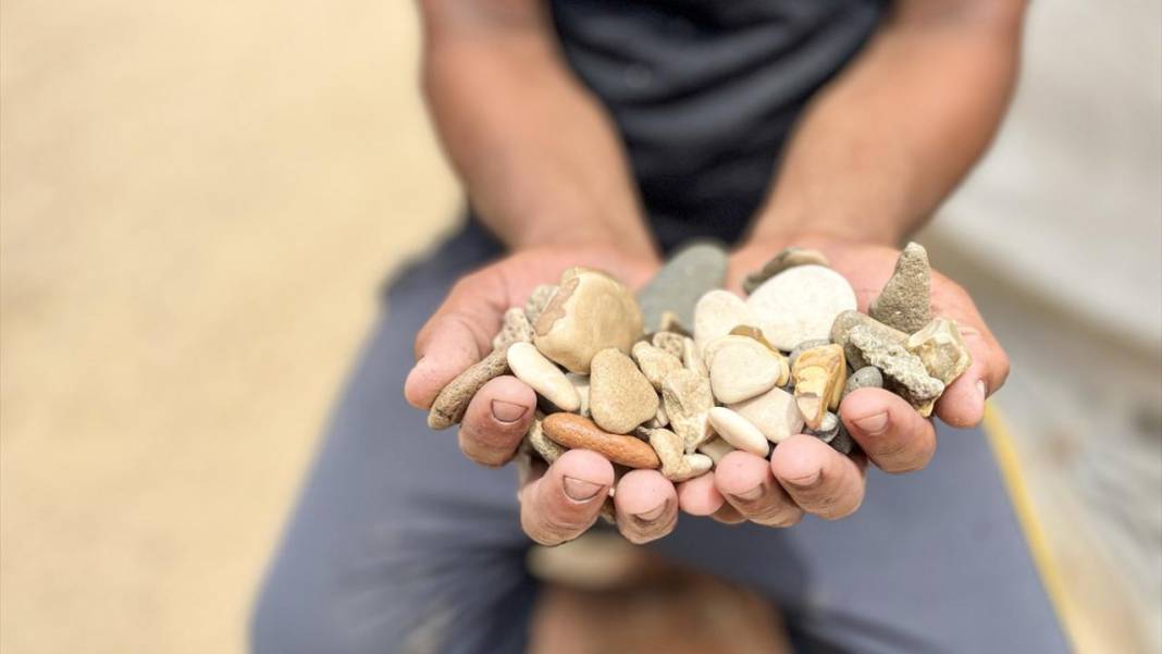 Gazzeli Ahmed, deniz suyunu basit imkanlarla arıtmaya çalışıyor 3