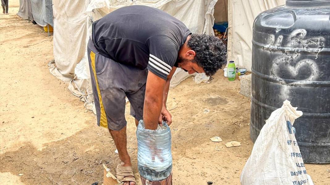 Gazzeli Ahmed, deniz suyunu basit imkanlarla arıtmaya çalışıyor 4