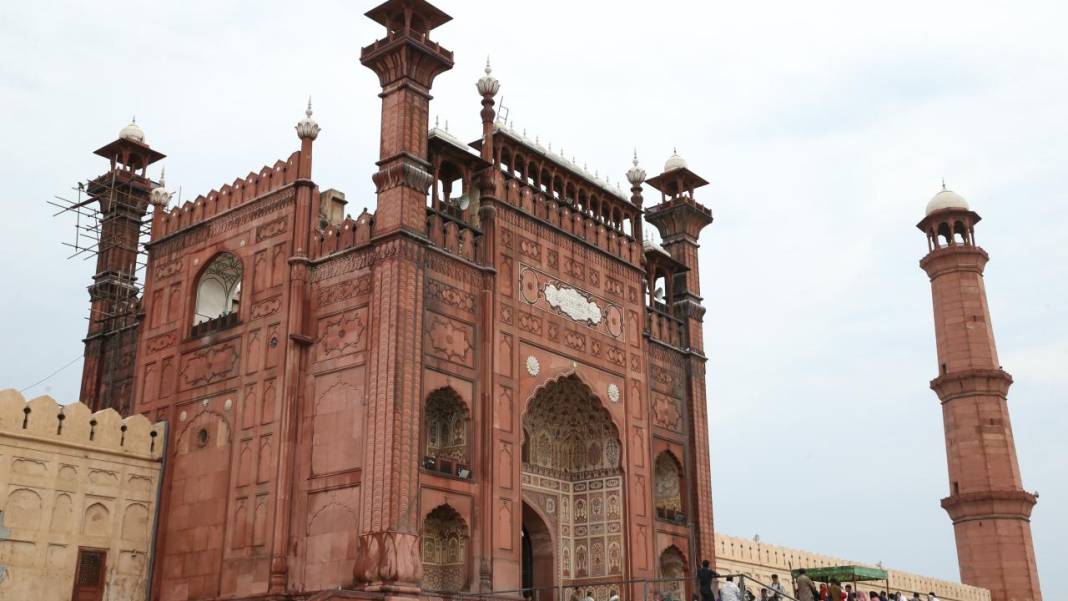 Pakistan'ın 'Padişah Cami'si 2