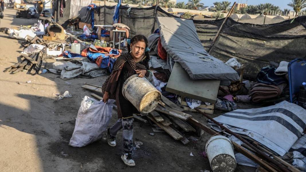 Gazzeliler yine göç yolunda: Zulüm katlanarak devam ediyor 21