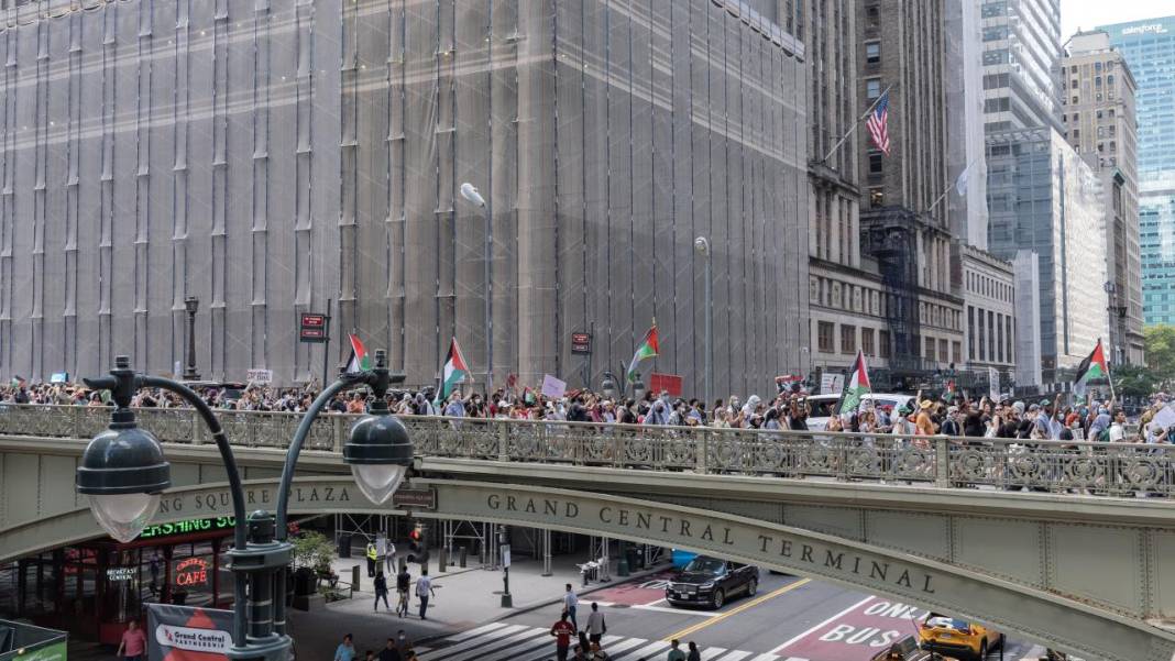 New York'ta Filistin'e destek, israile lanet gösterisi 2