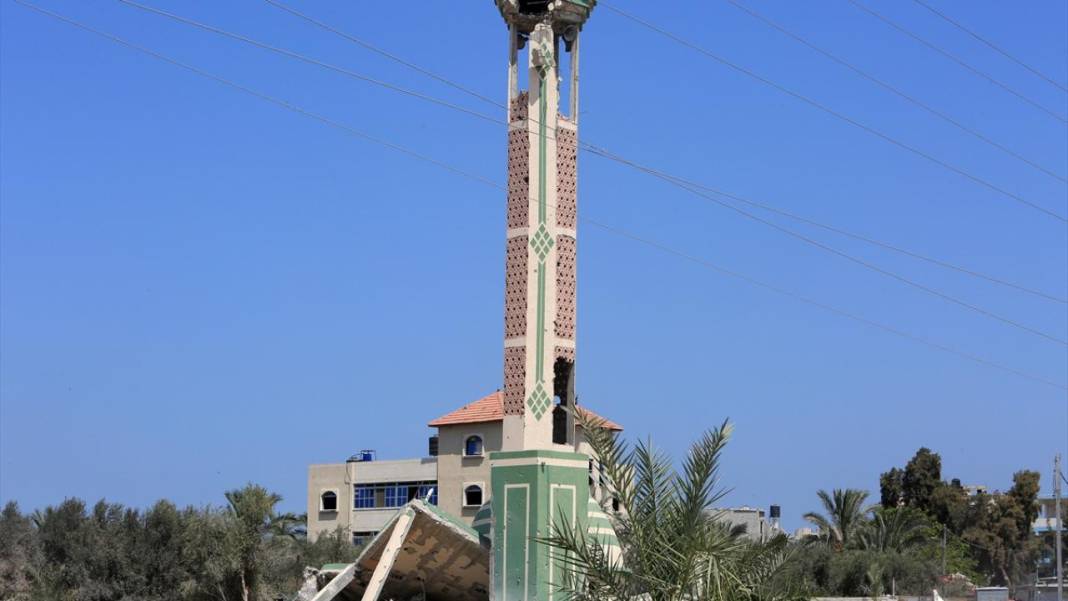 Gazze Şeridi’nde birçok cami harabeye döndü 9