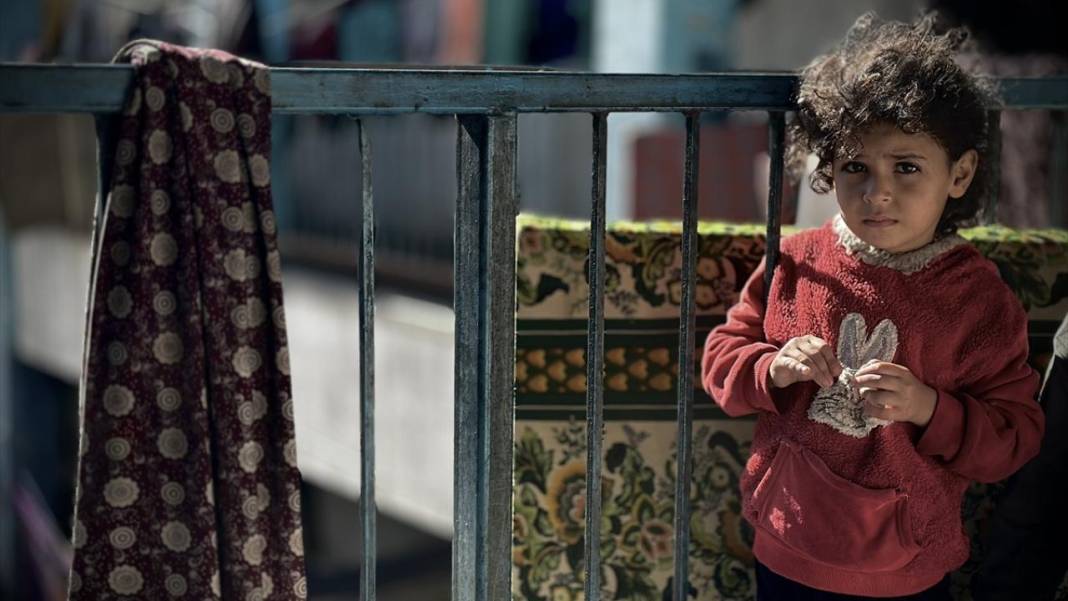 Elleri öpülesi Gazzeli çocuklar 12