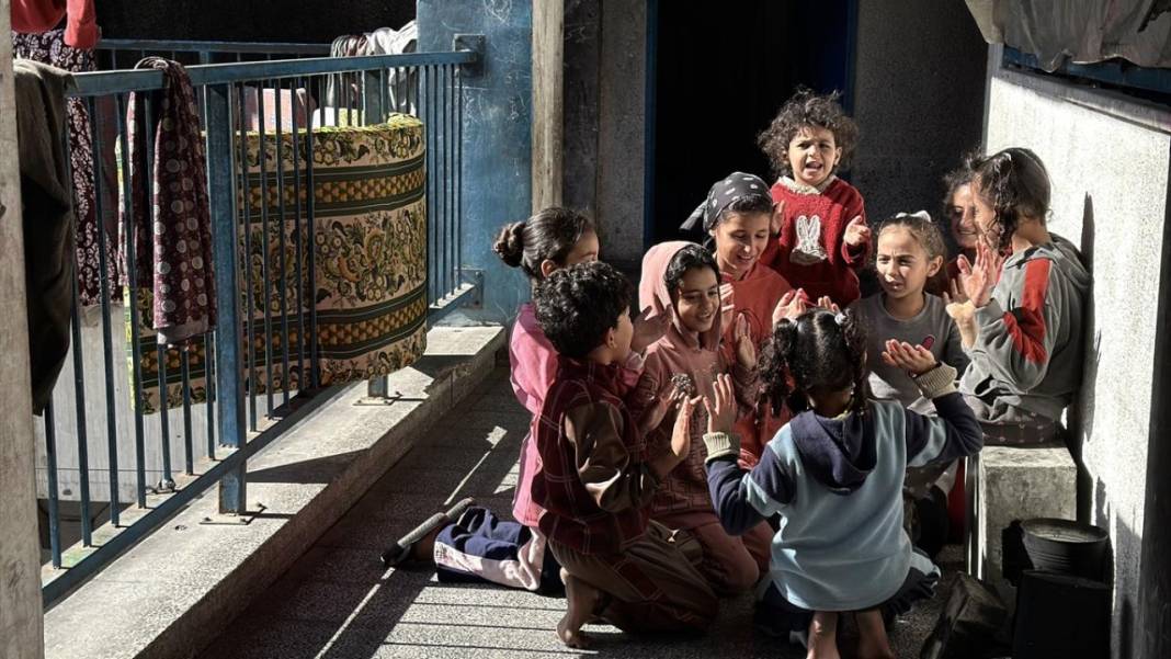 Elleri öpülesi Gazzeli çocuklar 13