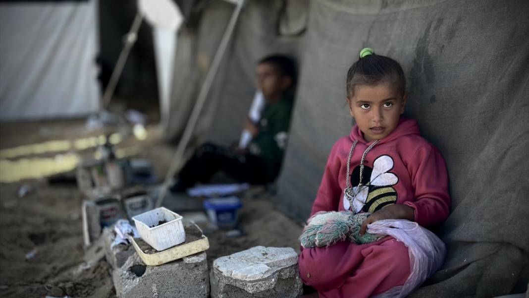 Elleri öpülesi Gazzeli çocuklar 15