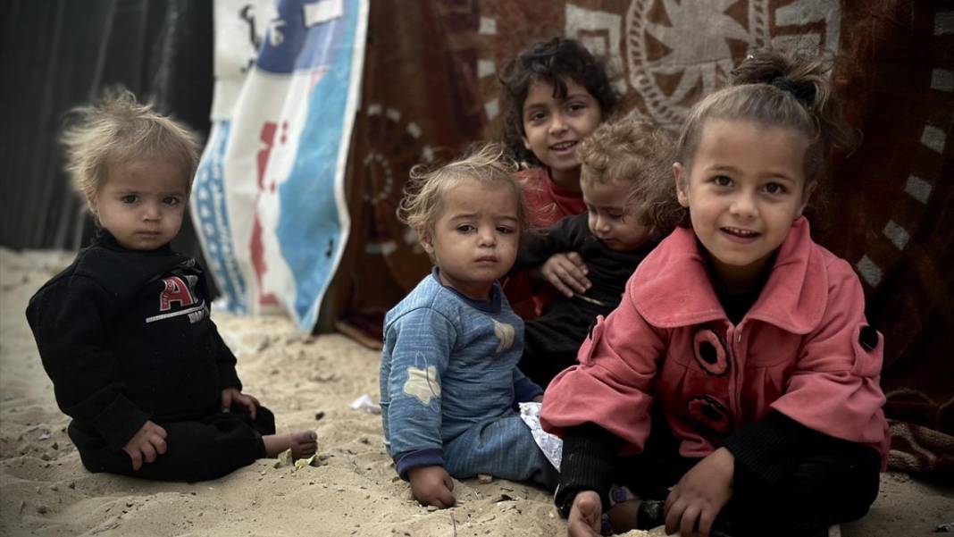 Elleri öpülesi Gazzeli çocuklar 18