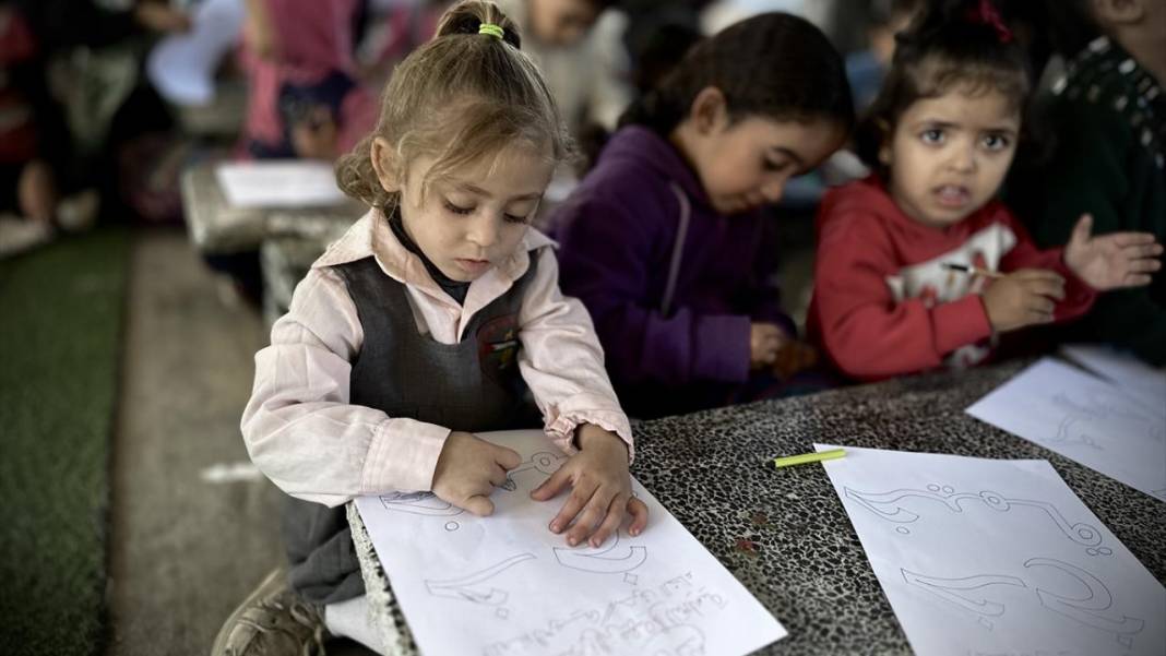 Elleri öpülesi Gazzeli çocuklar 21