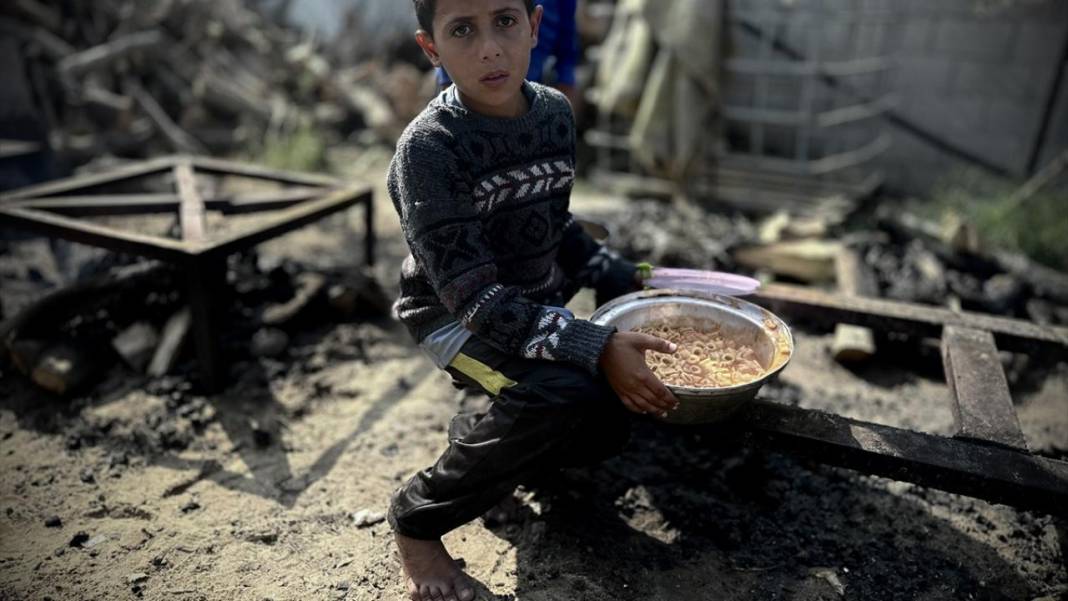 Elleri öpülesi Gazzeli çocuklar 23