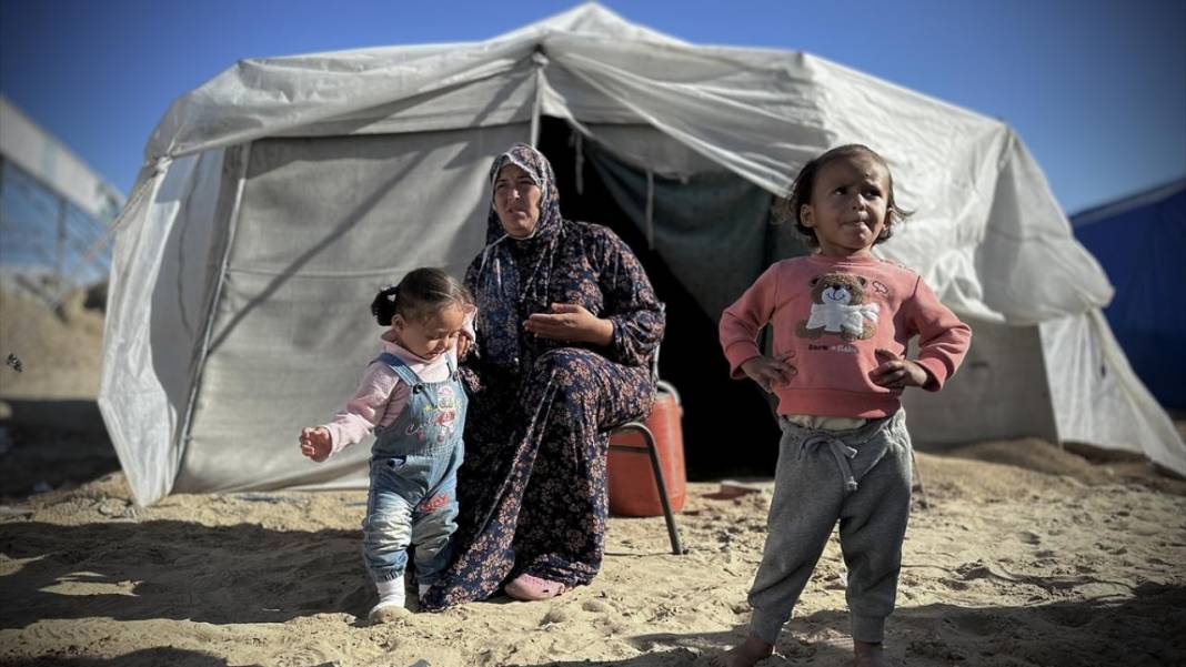 Elleri öpülesi Gazzeli çocuklar 8