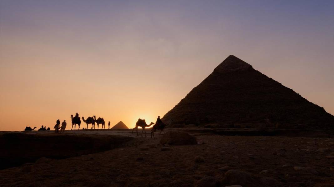 Mısır'ın Giza piramitleri 10