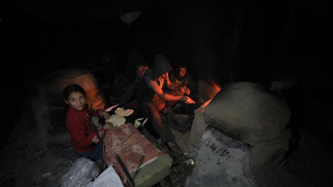 israilin karanlığa gömdüğü Gazze'de günlük yaşam 10