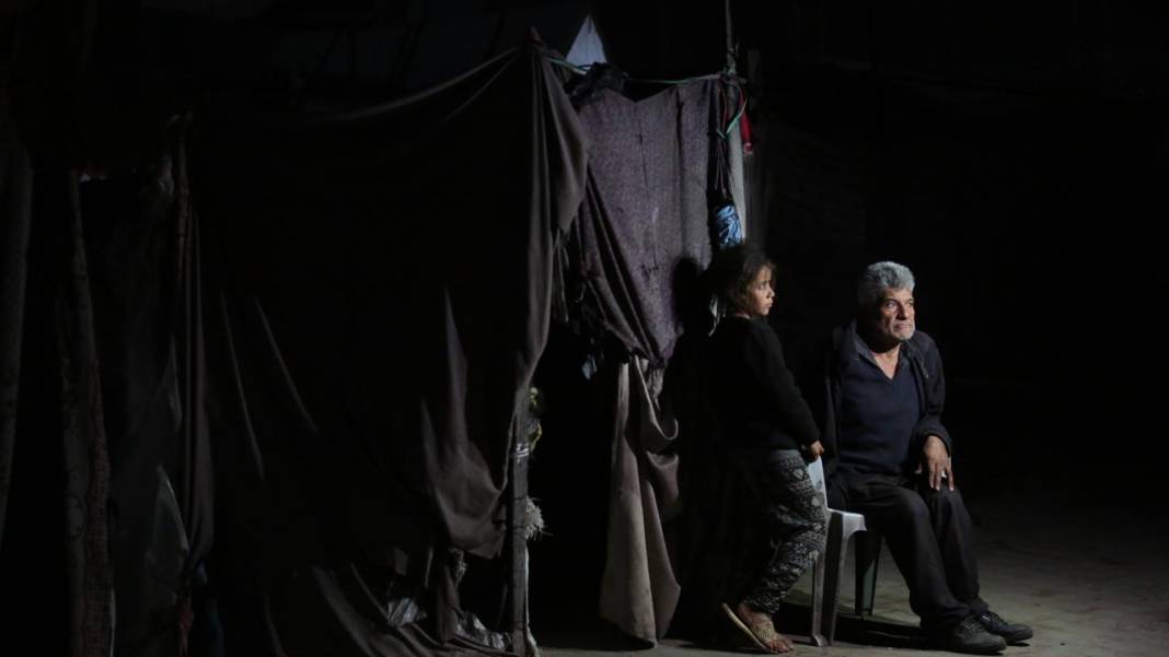 israilin karanlığa gömdüğü Gazze'de günlük yaşam 4