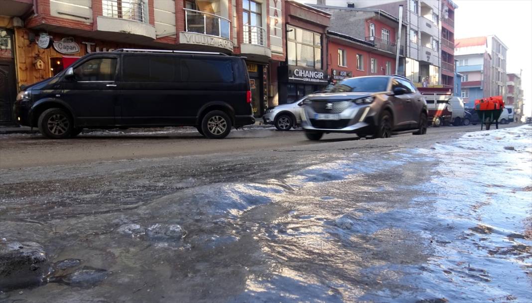 Doğu Anadolu'da Sibirya soğukları: Çeşmeler dondu 7