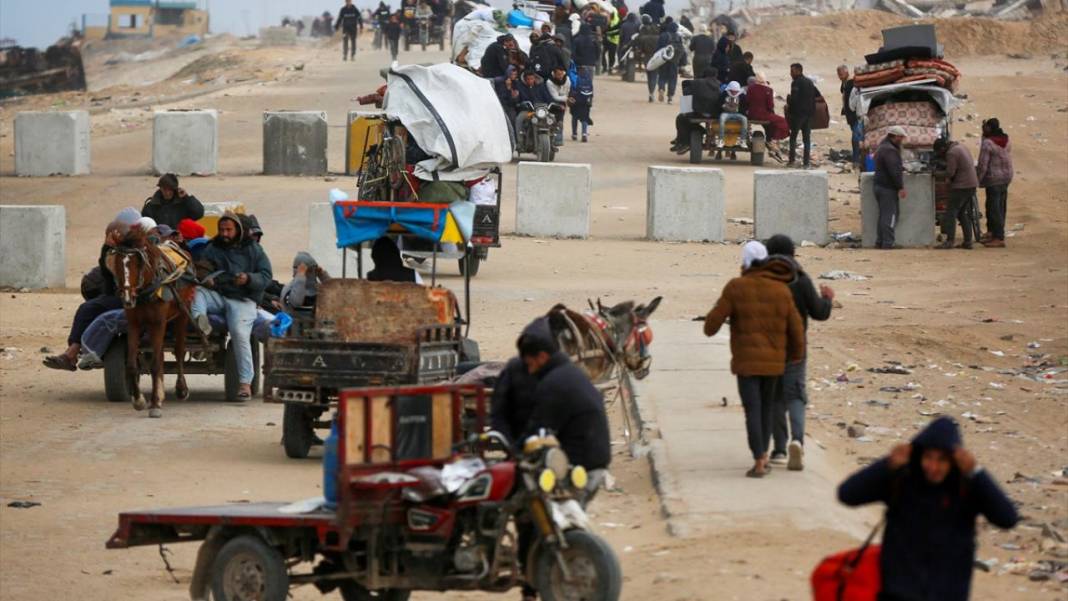 Yerlerinden edilen Filistinlilerin kuzeydeki evlerine göçü devam ediyor 1