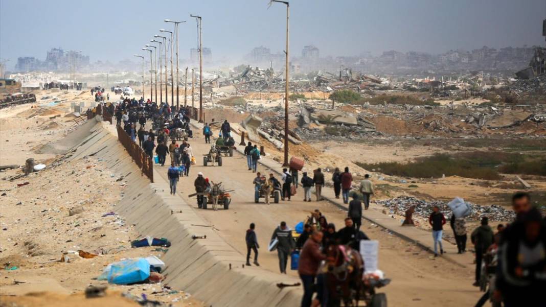 Yerlerinden edilen Filistinlilerin kuzeydeki evlerine göçü devam ediyor 10