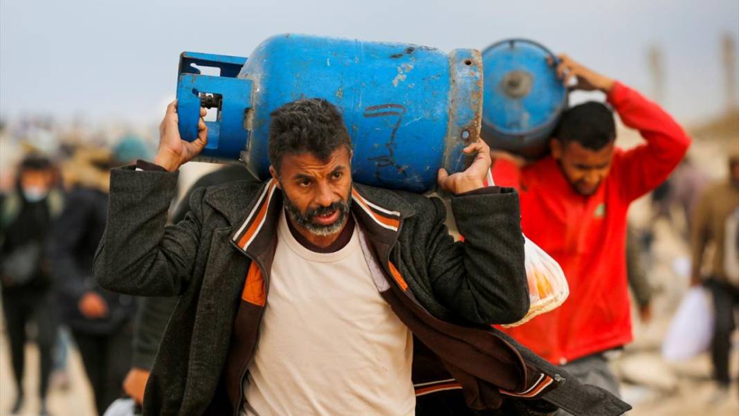 Yerlerinden edilen Filistinlilerin kuzeydeki evlerine göçü devam ediyor 9