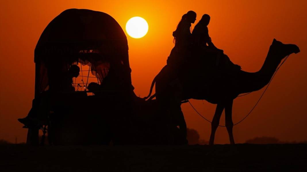 Pushkar Çölü'nde gün batımı 10