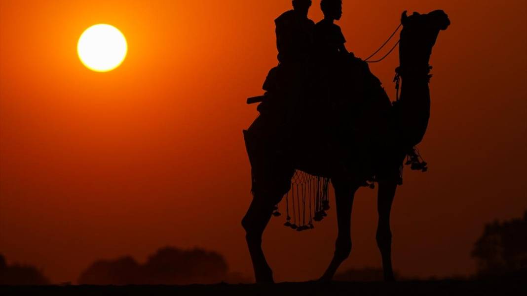 Pushkar Çölü'nde gün batımı 8