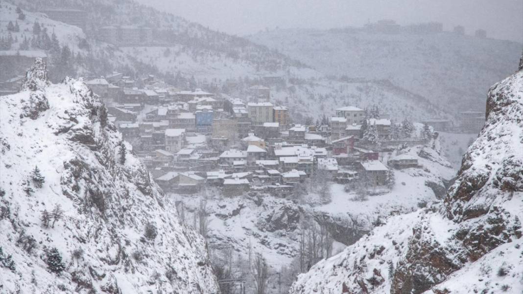 Konya’nın Taşkent ilçesi beyaza büründü 6