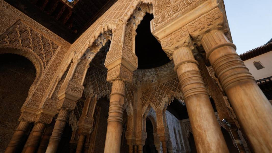 Endülüs’te İslam'la damga vuran güzellik: El Hamra 14