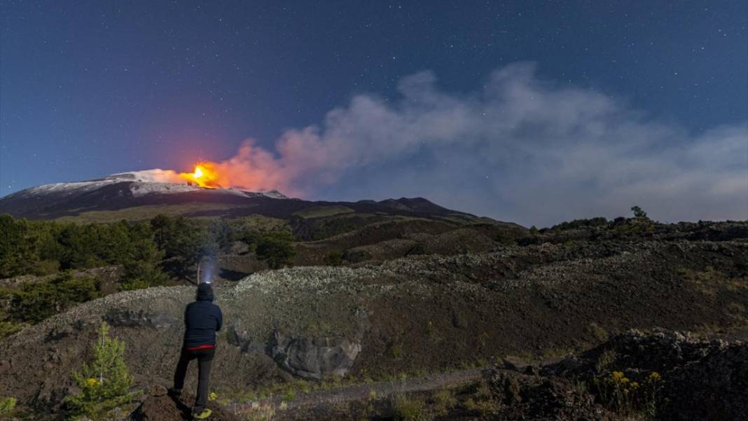 Cehennem provası: Avrupa'nın ortasındaki yanardağ patladı 12