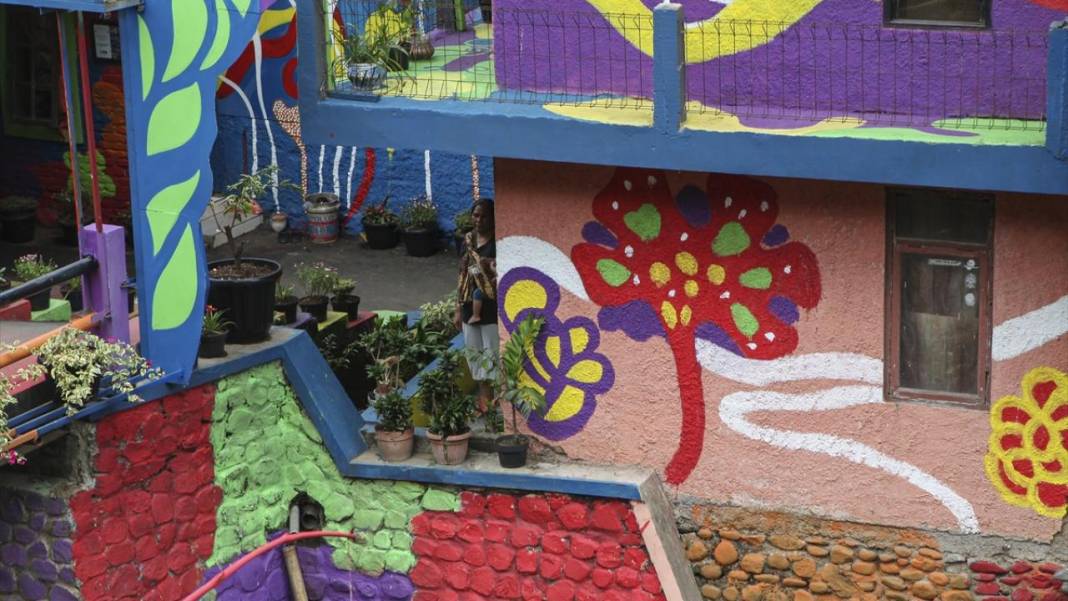 Endonezya'nın renkli mahallesi: Lembur Katumbiri 11