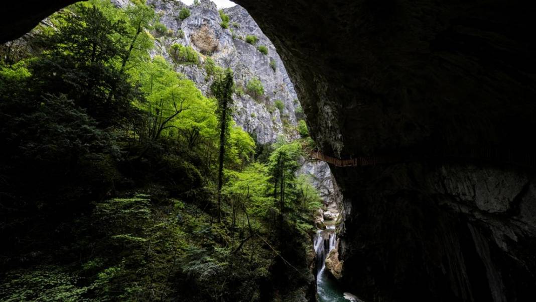 Şelalesi ve yürüyüş yolu ile Horma Kanyonu 10