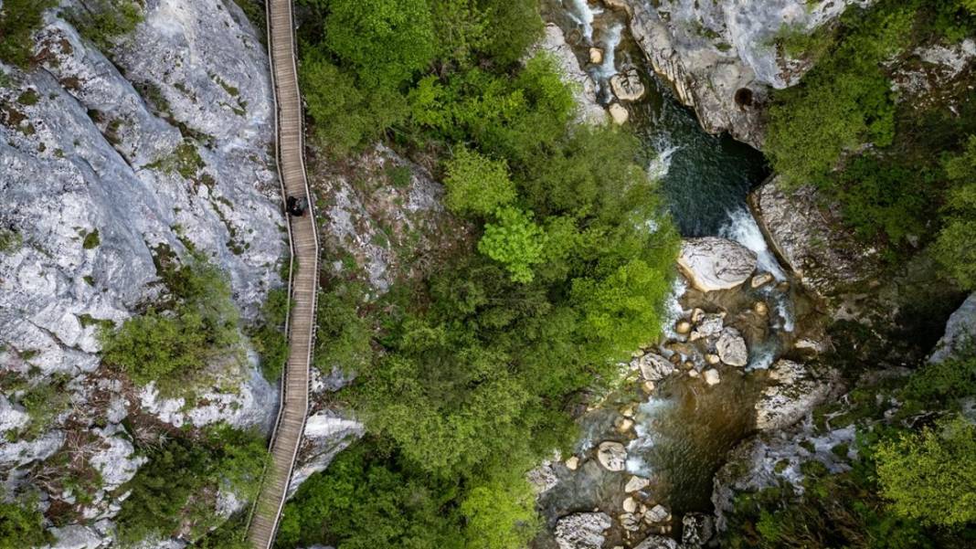 Şelalesi ve yürüyüş yolu ile Horma Kanyonu 2