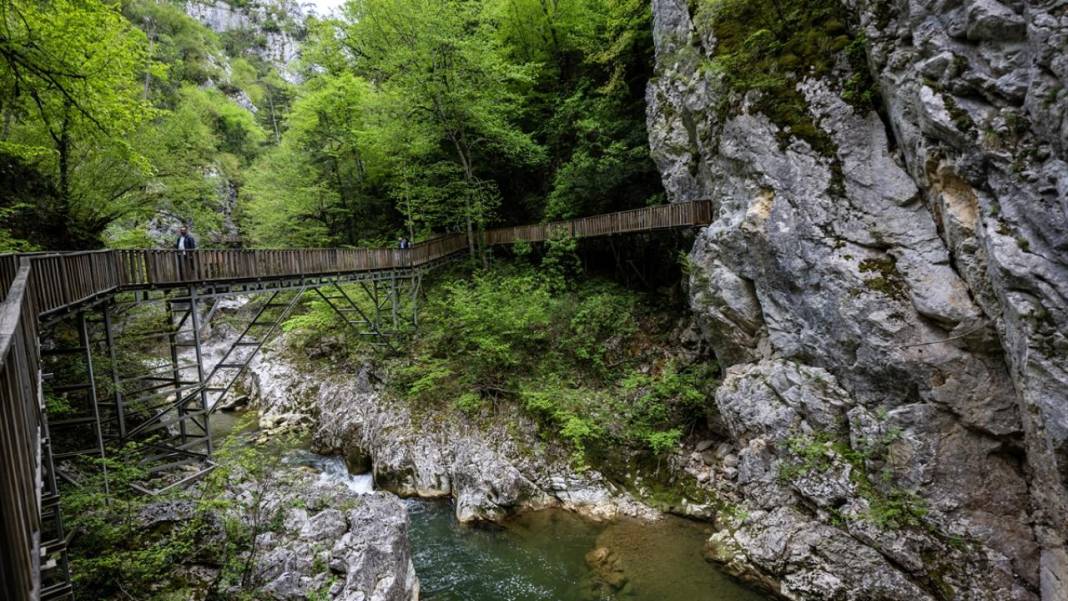 Şelalesi ve yürüyüş yolu ile Horma Kanyonu 7