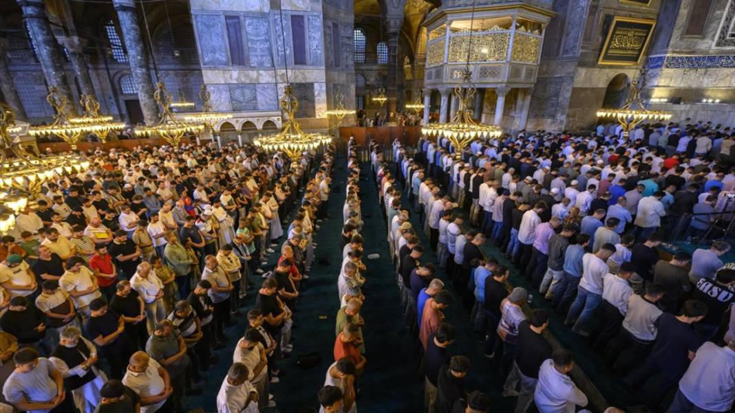 Ayasofya-i Kebir Cami-i Şerifi'nde cuma namazı 10