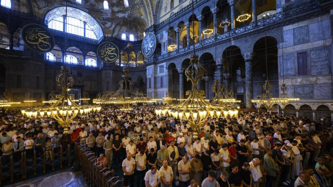 Ayasofya-i Kebir Cami-i Şerifi'nde cuma namazı 4