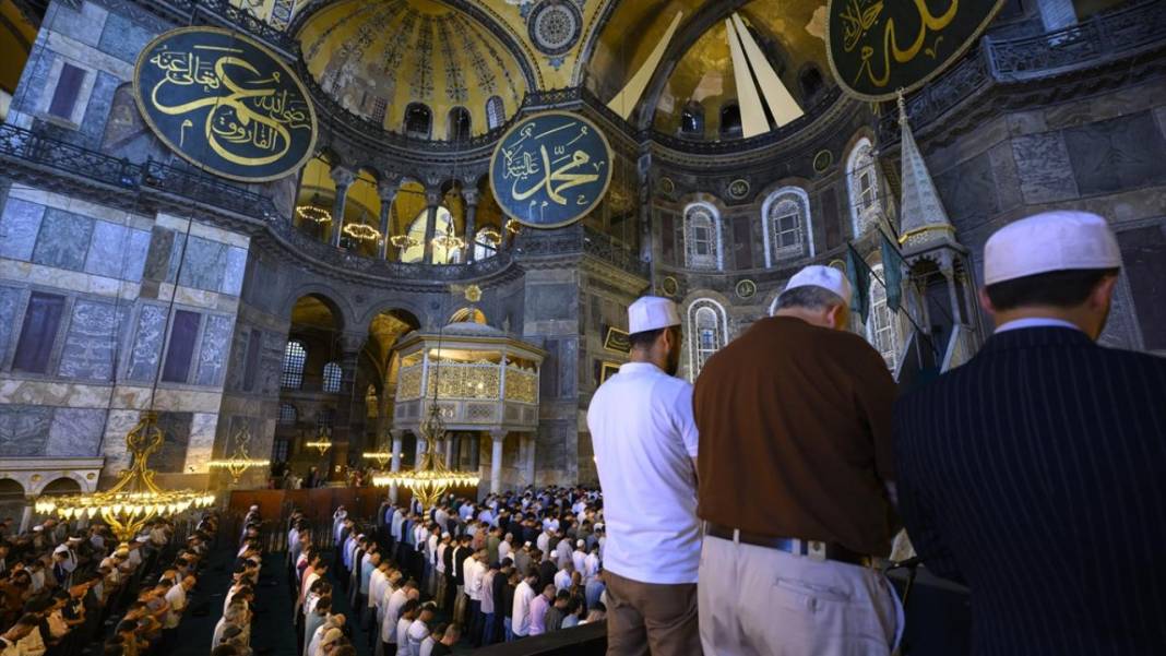 Ayasofya-i Kebir Cami-i Şerifi'nde cuma namazı 7