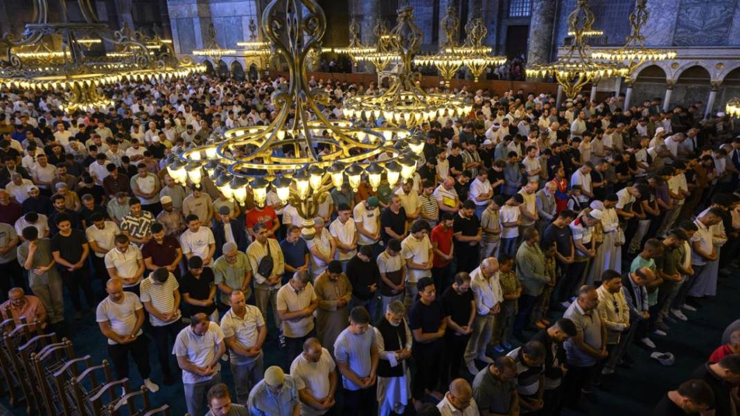 Ayasofya-i Kebir Cami-i Şerifi'nde cuma namazı 8