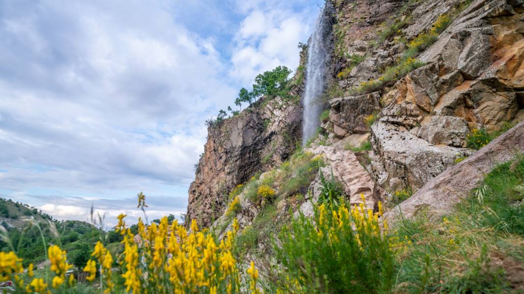 Isparta'nın 70 metreden dökülen Bezirgan Şelalesi 4