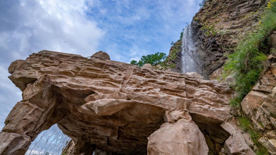 Isparta'nın 70 metreden dökülen Bezirgan Şelalesi 6