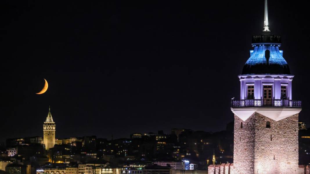 İstanbul'da hilal manzarası 7