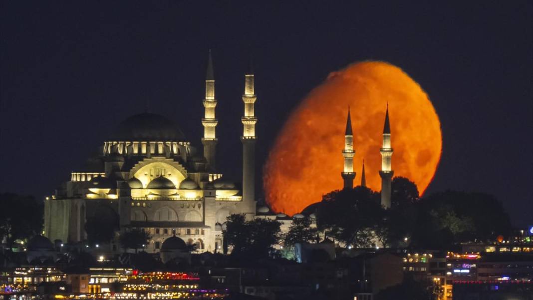 İstanbul ve Ay... Ne güzel yaratılmışlar 6