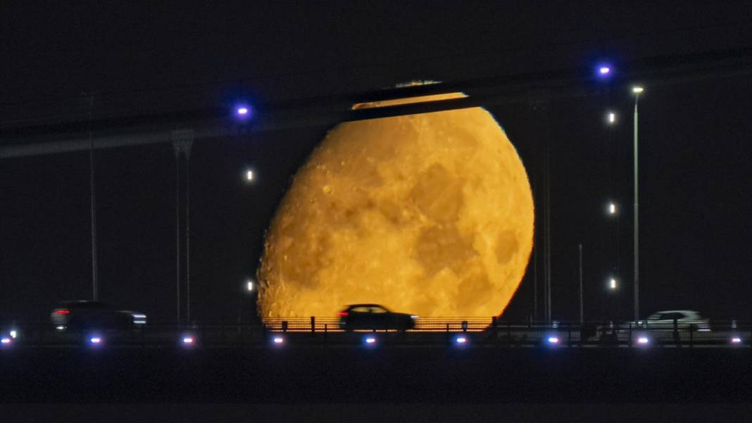 İstanbul ve Ay... Ne güzel yaratılmışlar 7