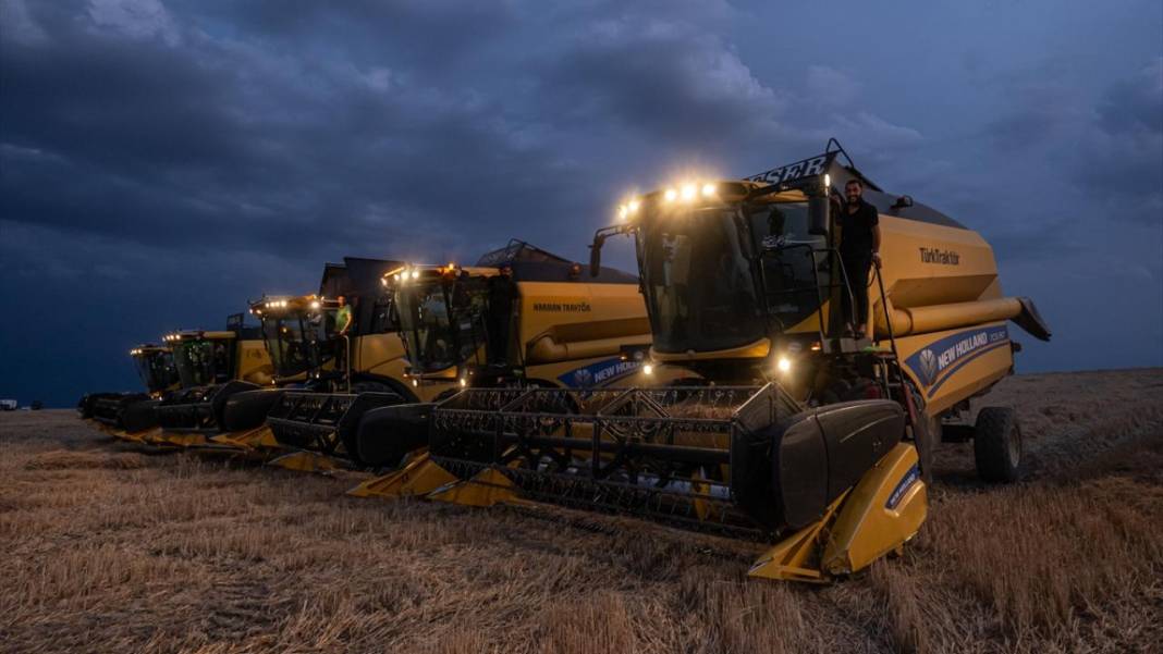 Ankara’da buğday hasadı mesaisi gece gündüz sürüyor 15