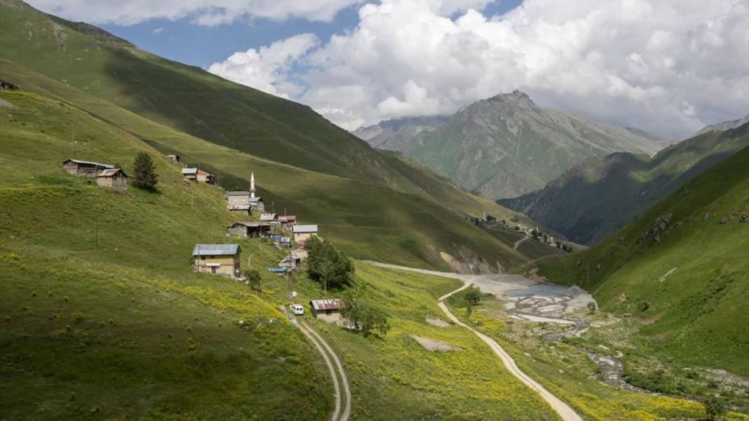Yaz aylarının aranan bölgesi Kaçkar Dağları 11
