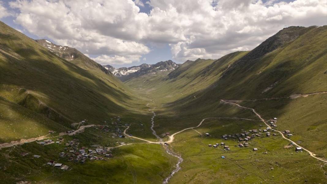 Yaz aylarının aranan bölgesi Kaçkar Dağları 13