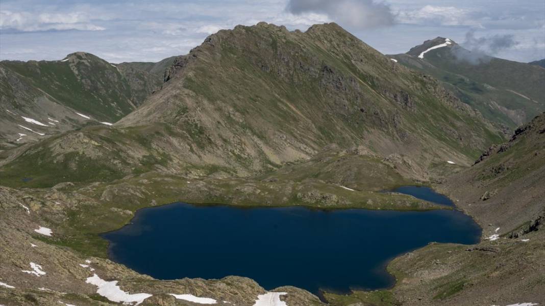 Yaz aylarının aranan bölgesi Kaçkar Dağları 2